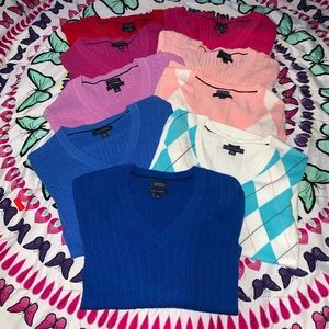 Tommy Hilfiger sweater bundle 9 for 47$